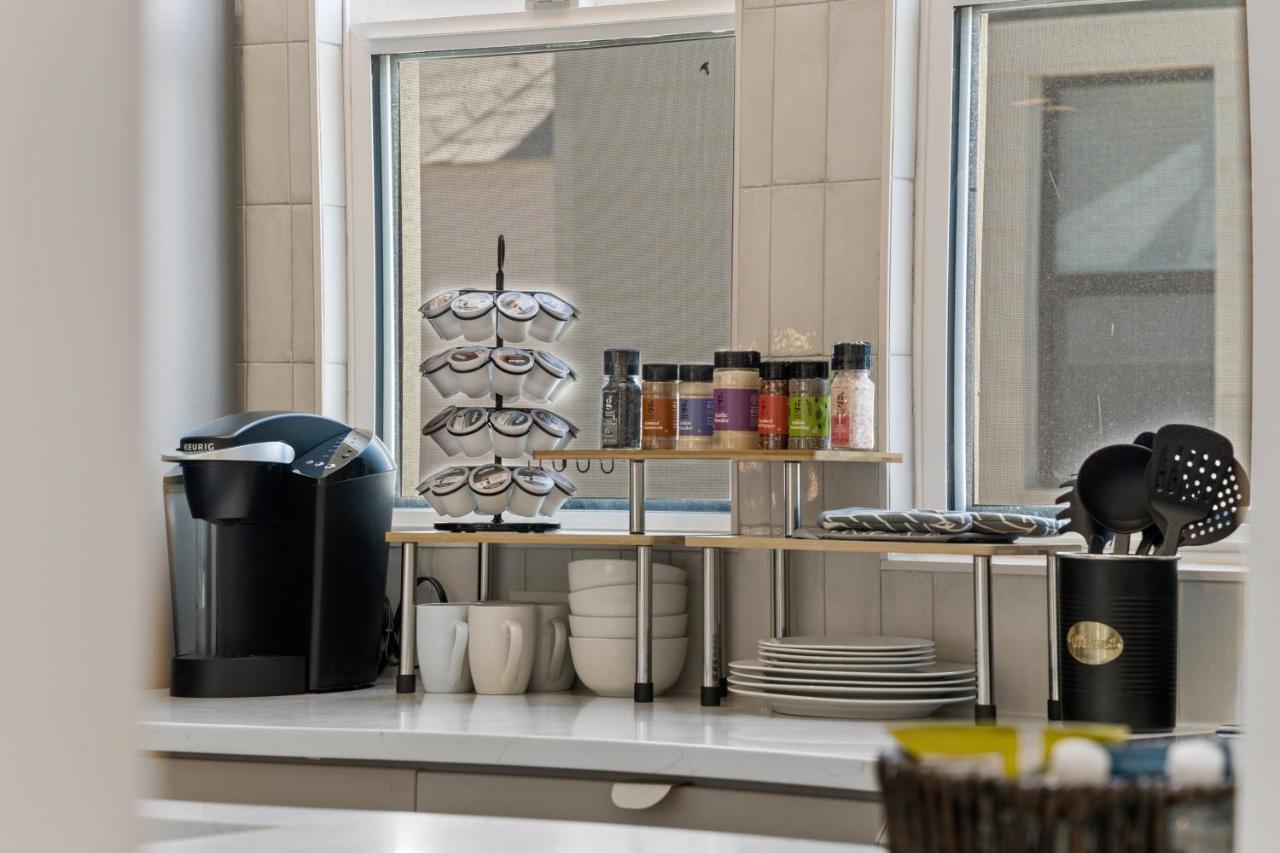 Stylish Phoenix Townhome - Foosball Table, Laundry, Parking! Zewnętrze zdjęcie